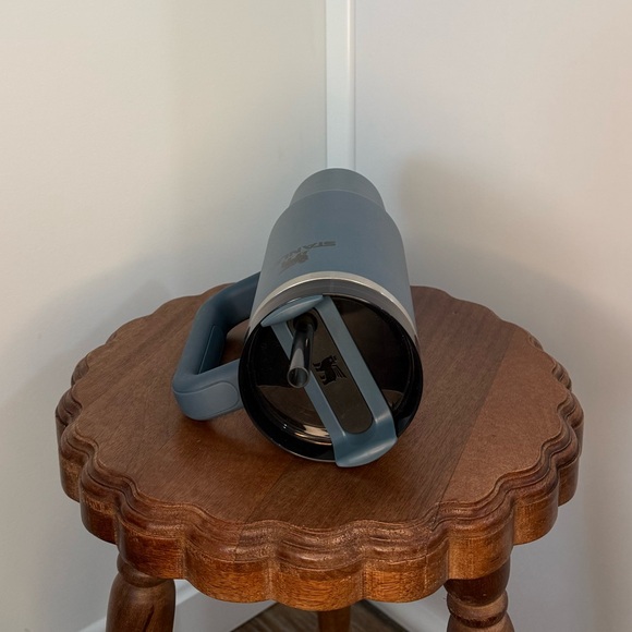 Stanley Matte Blue Travel Mug with Handle - Picture 4 of 5